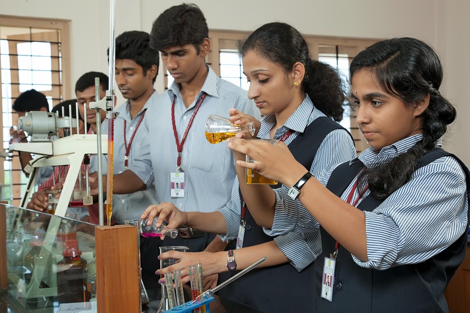 Amal Jyothi College of Engineering FIRST ENGINEERING COLLEGE in